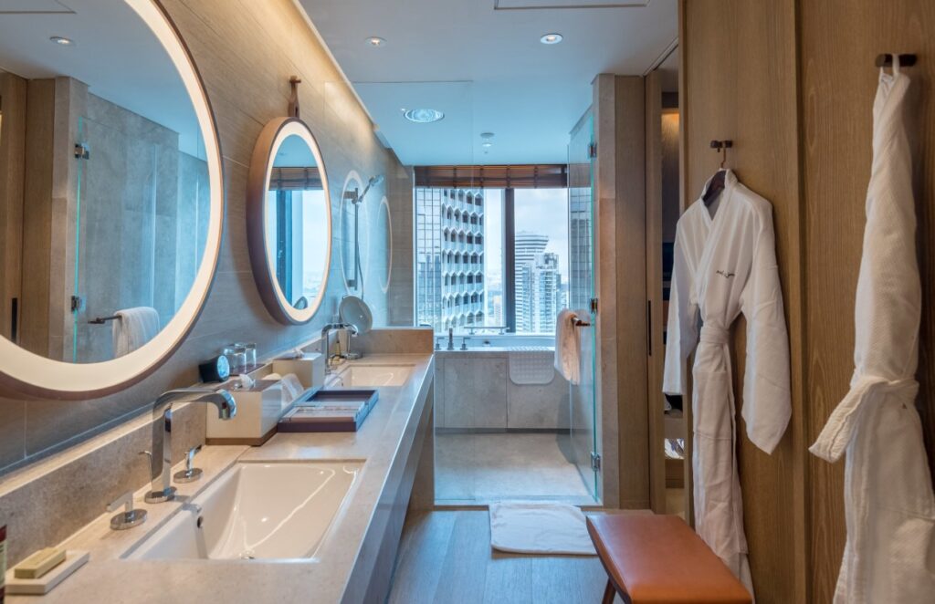 Andaz honeymoon suite